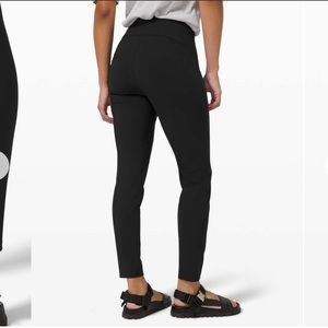 Lululemon Here to There High-Rise 7/8 Pant
Black